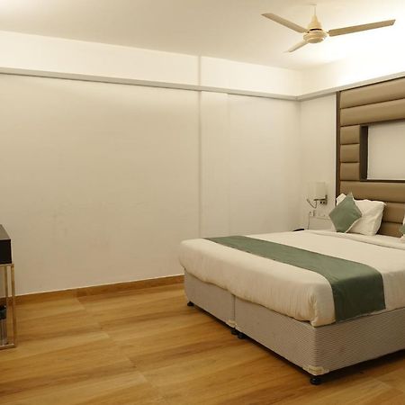 Hotel Konark Khammam Esterno foto